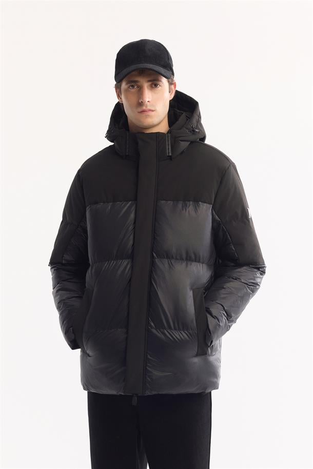 Black Hooded Water Repellent Shiny Ski Puffer Jacket Resistant to -10°C