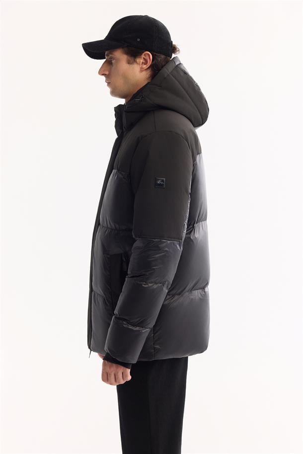 Black Hooded Water Repellent Shiny Ski Puffer Jacket Resistant to -10°C