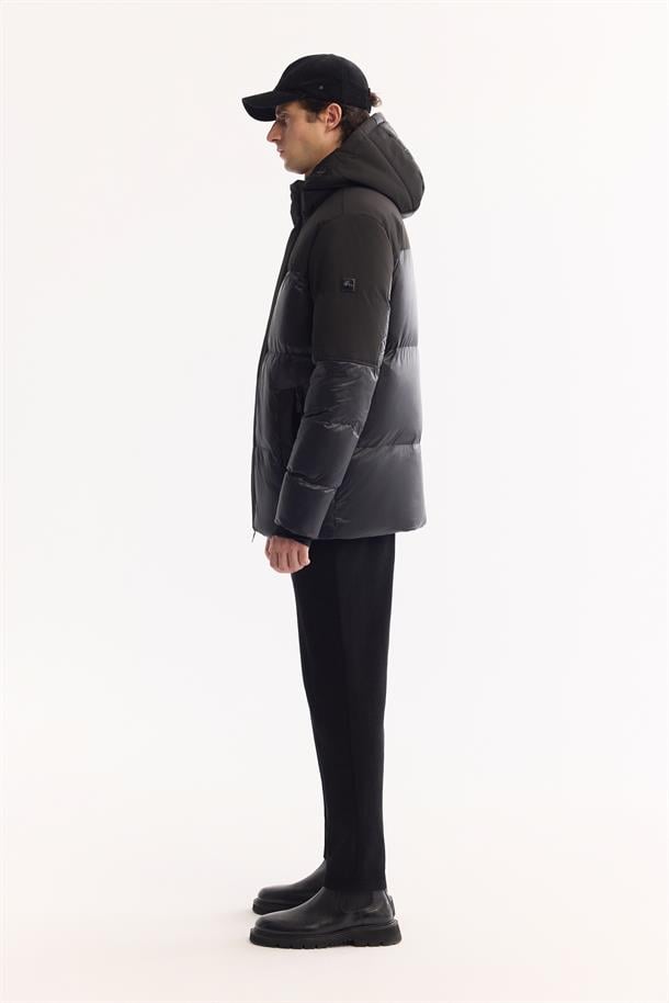 Black Hooded Water Repellent Shiny Ski Puffer Jacket Resistant to -10°C