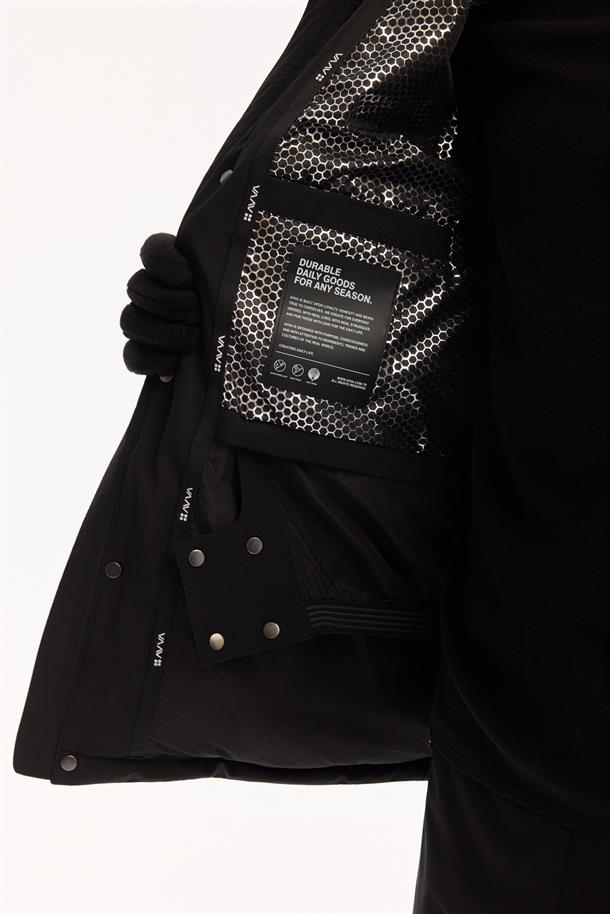 Siyah Kapüşonlu Su İtici Rüzgar Geçirmez -15 Dereceye Dayanıklı Şişme Kayak Montu