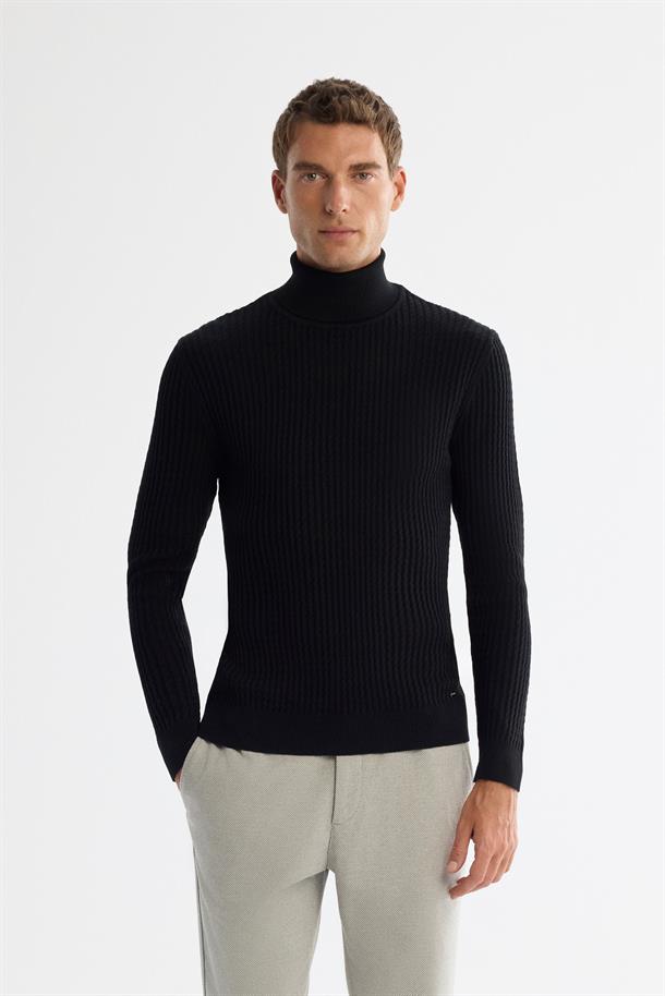 Siyah Tam Balıkçı Yaka Yün Karışımlı Jakarlı Triko Kazak