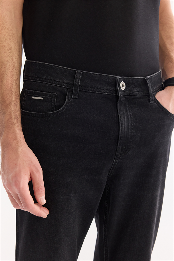 Siyah Taş Yıkamalı Pamuklu Elastan Jean Pantolon