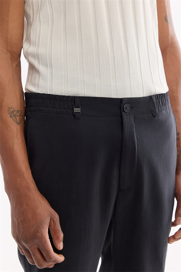 Siyah Yanı Lastikli Soft Touch Pantolon