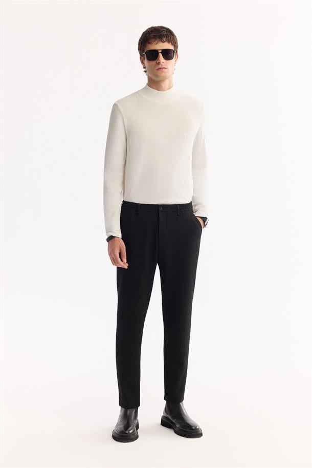 Siyah Yani Lastikli Bi-Stretch Hafif Pantolon