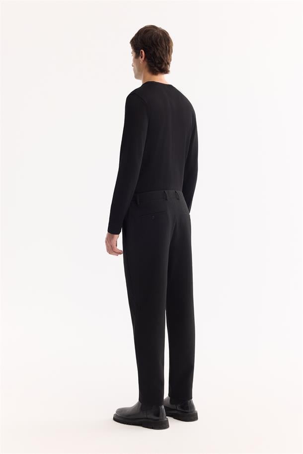 Siyah Yani Lastikli Bi-Stretch Hafif Pantolon