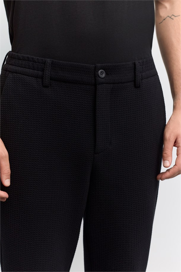 Siyah Gofreli Yanı Lastikli Slim Fit Pantolon