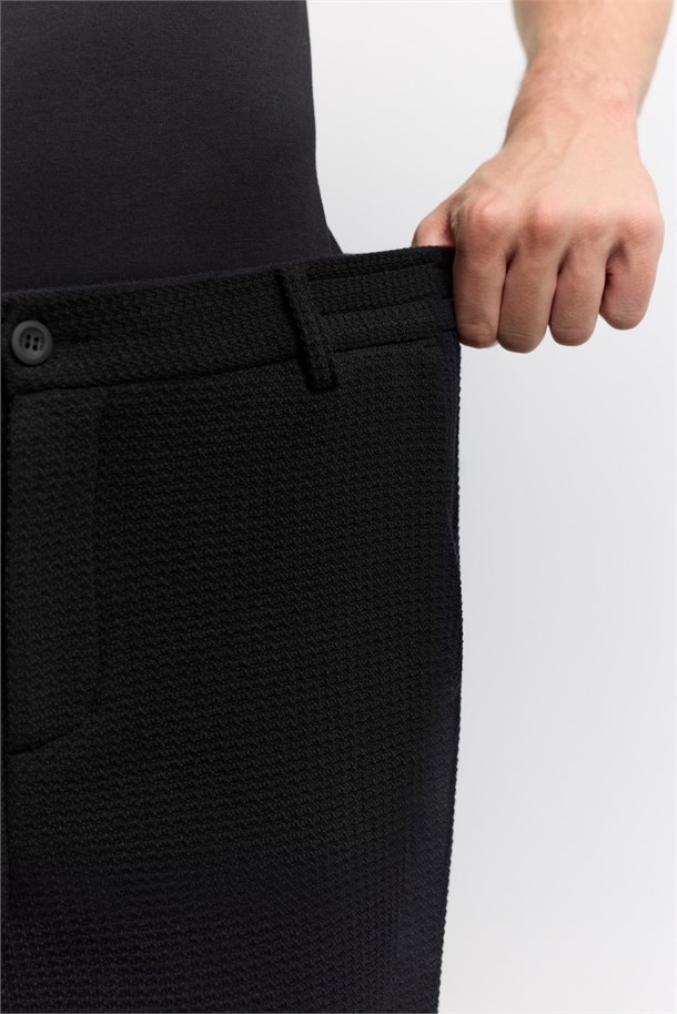 Siyah Gofreli Yanı Lastikli Slim Fit Pantolon