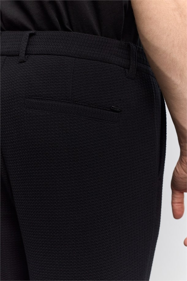 Siyah Gofreli Yanı Lastikli Slim Fit Pantolon