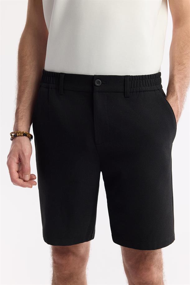 Siyah Yanı Lastikli Gofreli Bi-Stretch Chino Şort