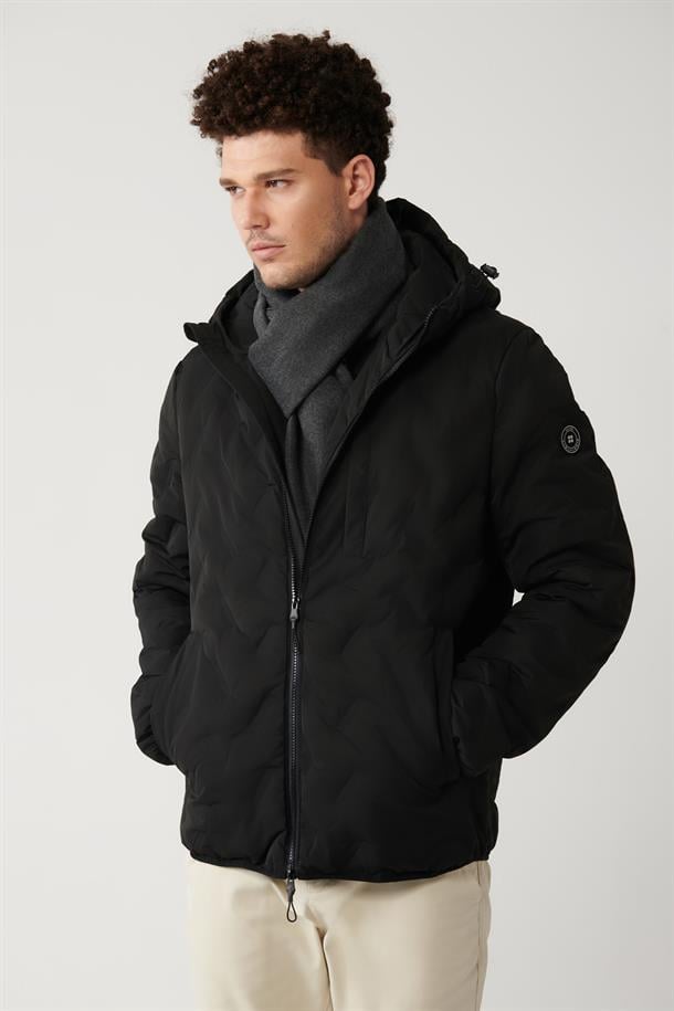 Siyah Kapüşonlu Su İtici Rüzgar Geçirmez Taşıma Askılı Şişme Mont