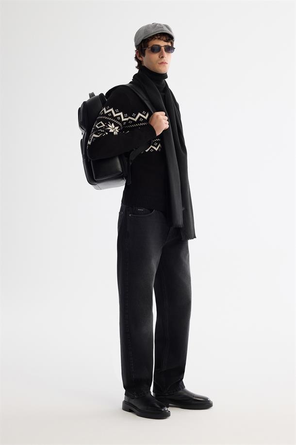 Siyah Tam Balıkçı Yaka Kar Desenli Soft Touch Triko Kazak