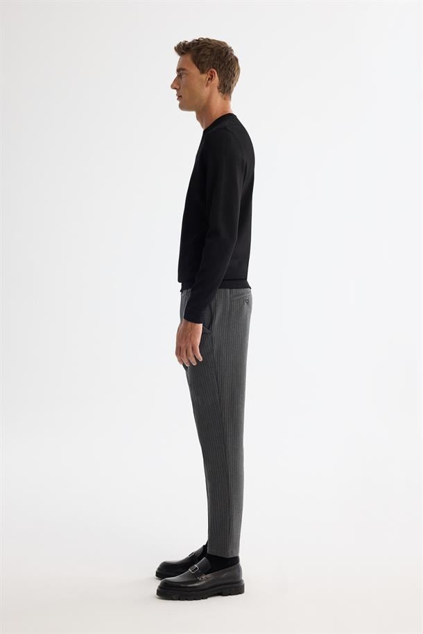 Siyah Yüksek Bisiklet Yaka Rayon Triko Kazak