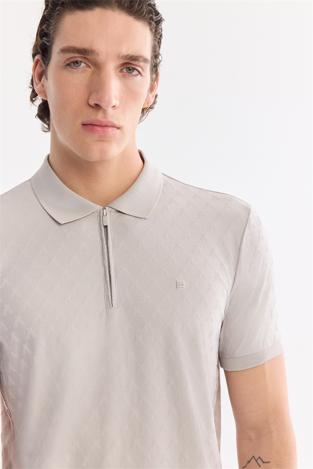 Taş Kıvrılmaz Polo Yaka Fermuarlı T-Shirt