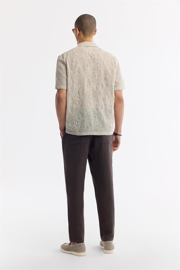 Taş Apaj Yaka Nakışlı Keten Karışımlı Kısa Kol Gömlek