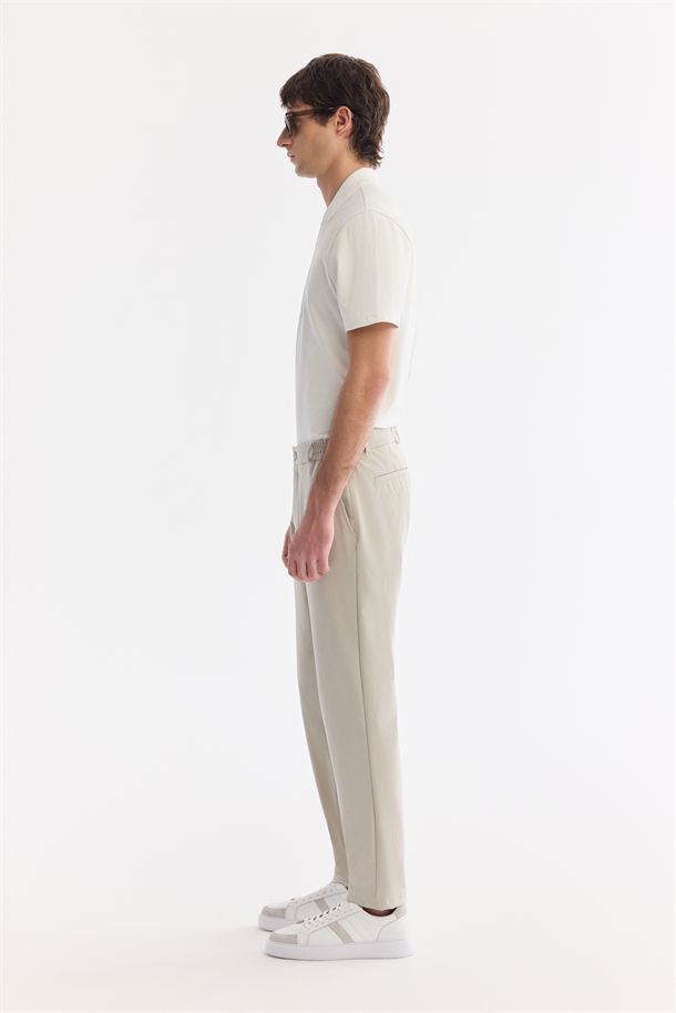 Taş Yanı Lastikli Kırışmaz Teknik Kumaş Chino Pantolon