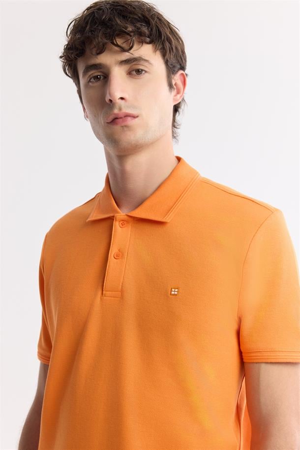 Turuncu Kıvrılmaz Polo Yaka %100 Pamuk Basic T-Shirt