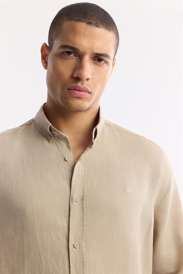 Vizon Düğmeli Yaka %100 Keten Gömlek