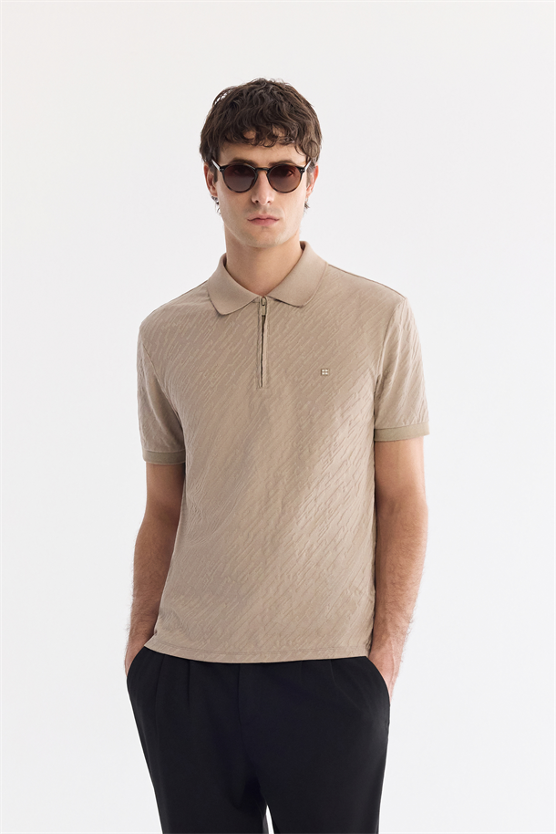 Vizon Kıvrılmaz Fermuarlı Polo Yaka Jakarlı T-Shirt