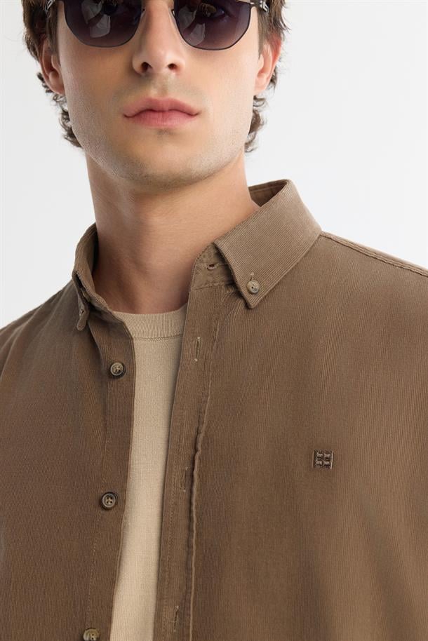 Vizon Düğmeli Yaka %100 Pamuk Soft Touch Kadife Gömlek