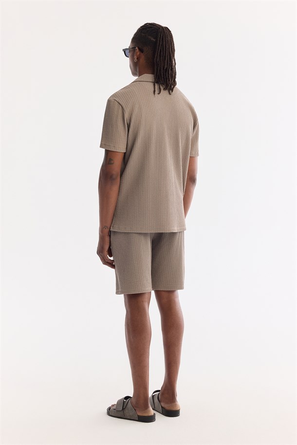 Vizon Apaj Yaka Düğmeli Kısa Kol Gömlek