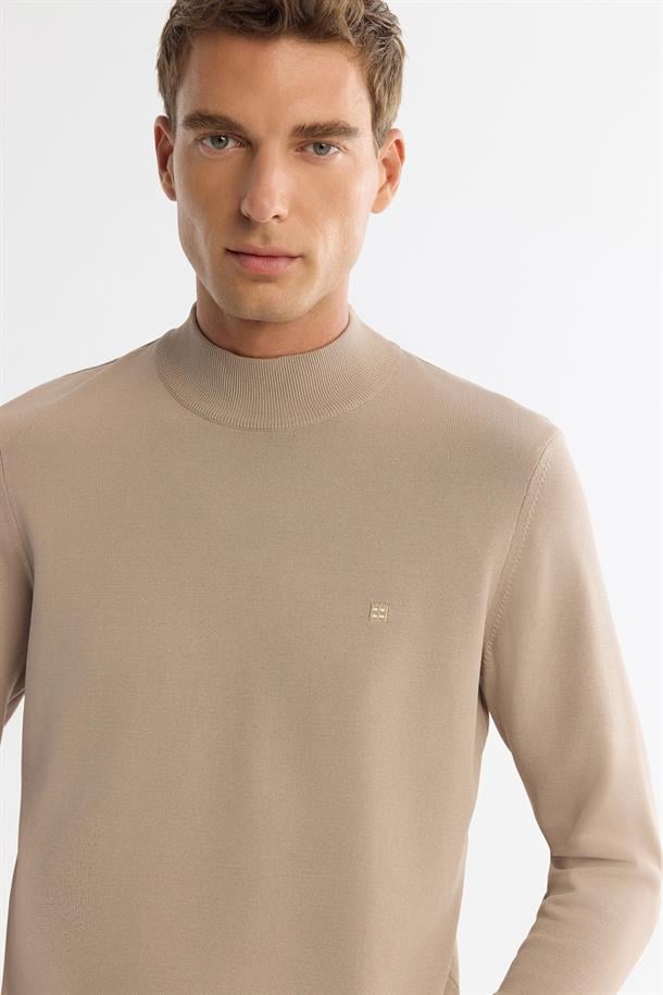 Vizon Yarım Balıkçı Yaka Rayon Triko Kazak