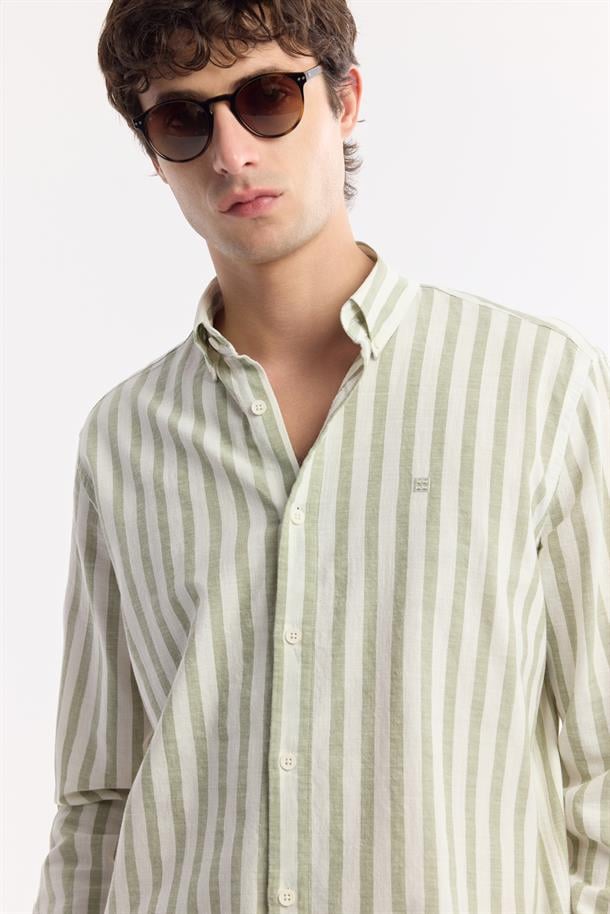 Yeşil Düğmeli Yaka Çizgili %100 Pamuk Gömlek