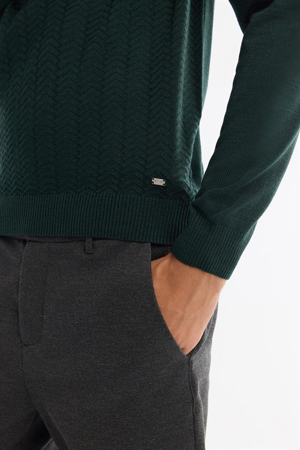 Yeşil Yarım Balıkçı Yaka Dokulu Triko Kazak