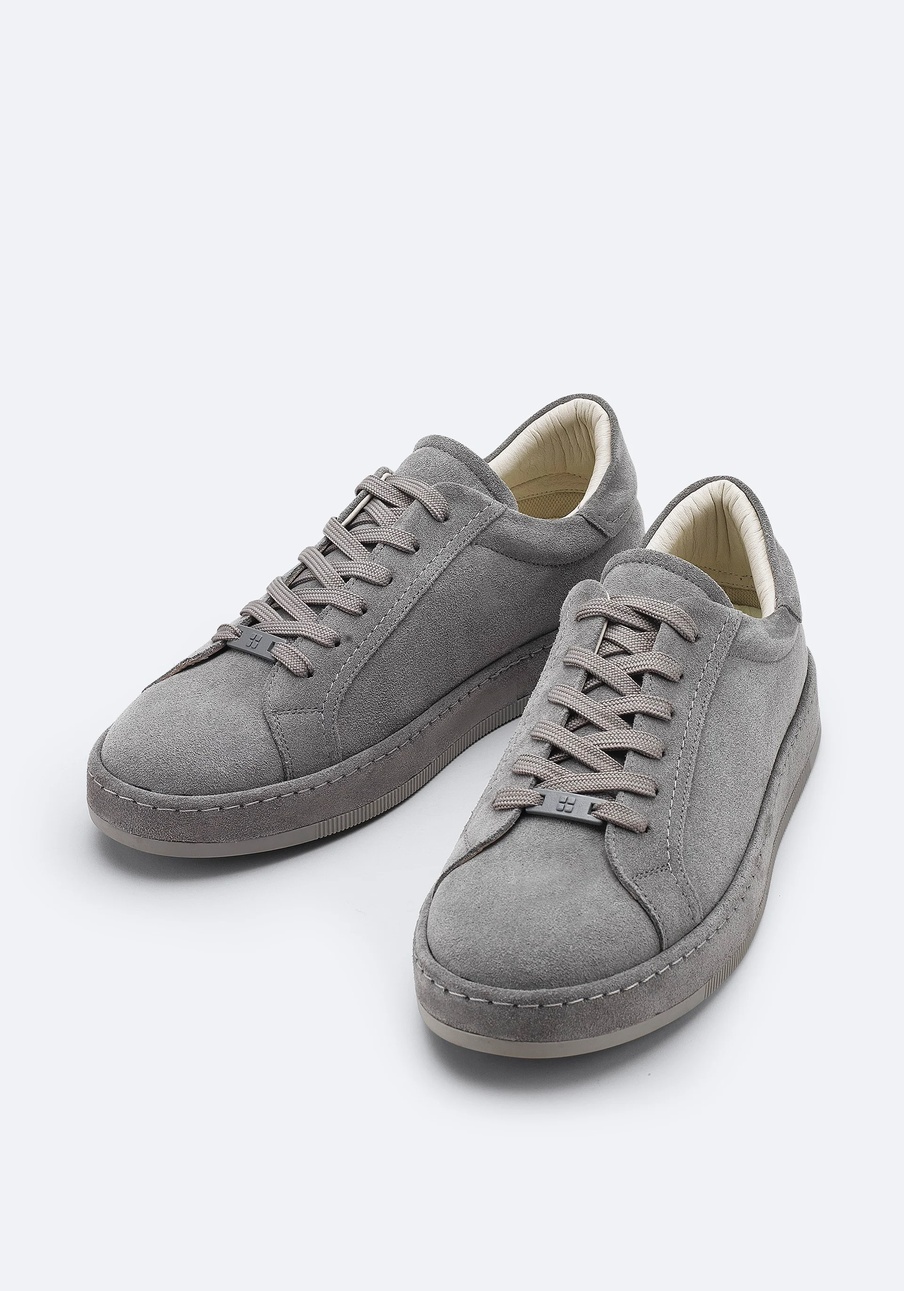 Gri erkek sneaker ayakkabı modeli