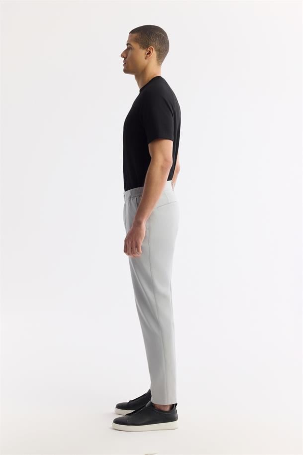Açık Gri Yanı Lastikli Teknik Kumaş Nora Slim Fit Pantolon