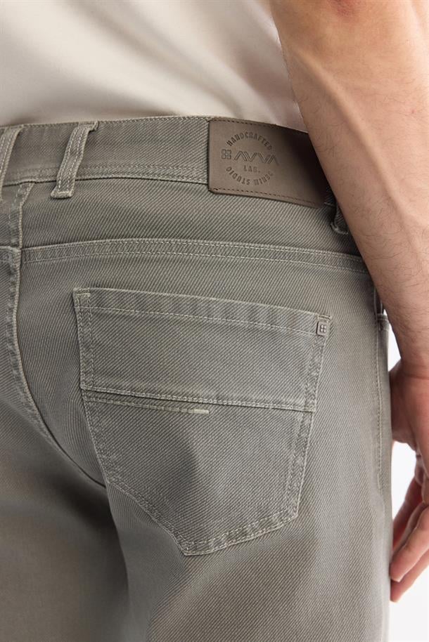 Açık Haki Eskitme Yıkamalı Esnek Jean Pantolon