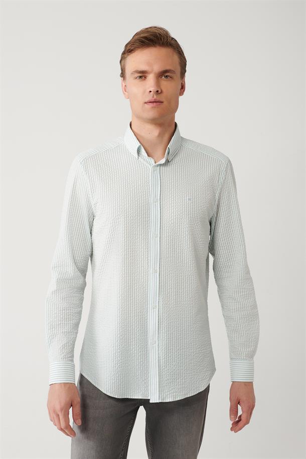 Açık Mavi Düğmeli Yaka Poliamid Karışımlı Gofreli Cepli Slim Fit Gömlek