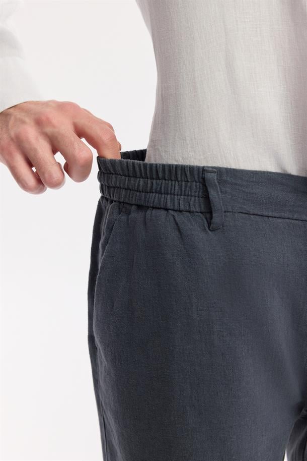 Antrasit Beli Lastikli %100 Keten Assos Relaxed Fit Şort