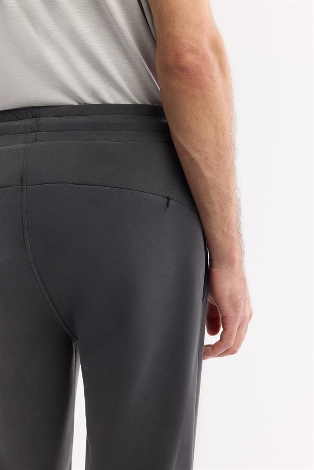Antrasit Beli Lastikli Bağcıklı Yandan Cepli Flexi Baskı Detaylı Parçalı Soft Touch Jogger