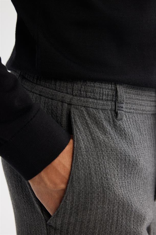 Antrasit Yanı Lastiklil Çizgili Dokulu Slim Fit Chino Pantolon