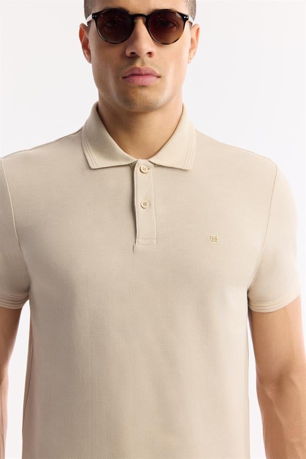 Bej %100 Pamuk Hızlı Kuruyan Kıvrılmayan Polo Yaka T-Shirt