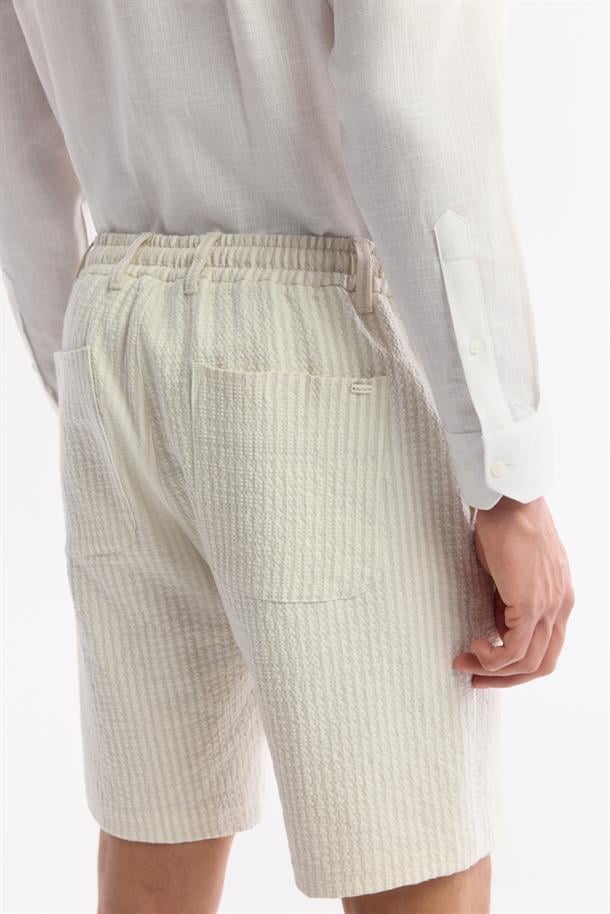 Bej Beli Lastikli Çizgili Assos Relaxed Fit Şort