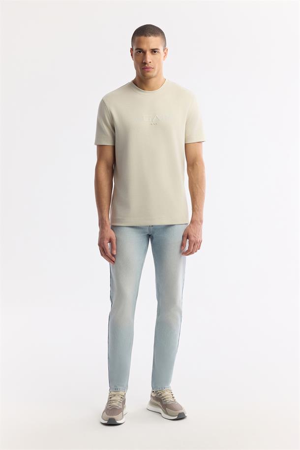 Bej Bisiklet Yaka Hologram Baskılı İnterlok T-Shirt