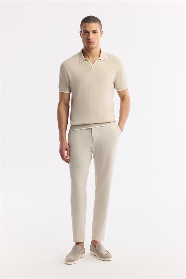 Bej Düğmesiz Polo Yaka Kol ve Yaka Çizgi Detaylı Rayon Triko T-shirt