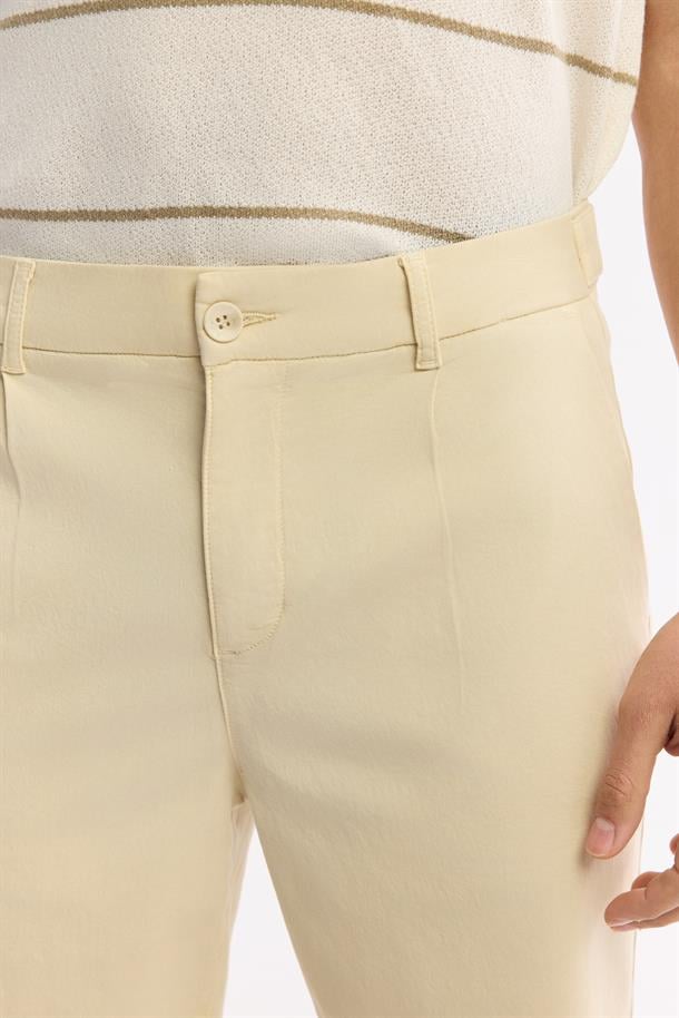 Bej Klasik Bel Apolet Detaylı Selge Relaxed Fit Şort