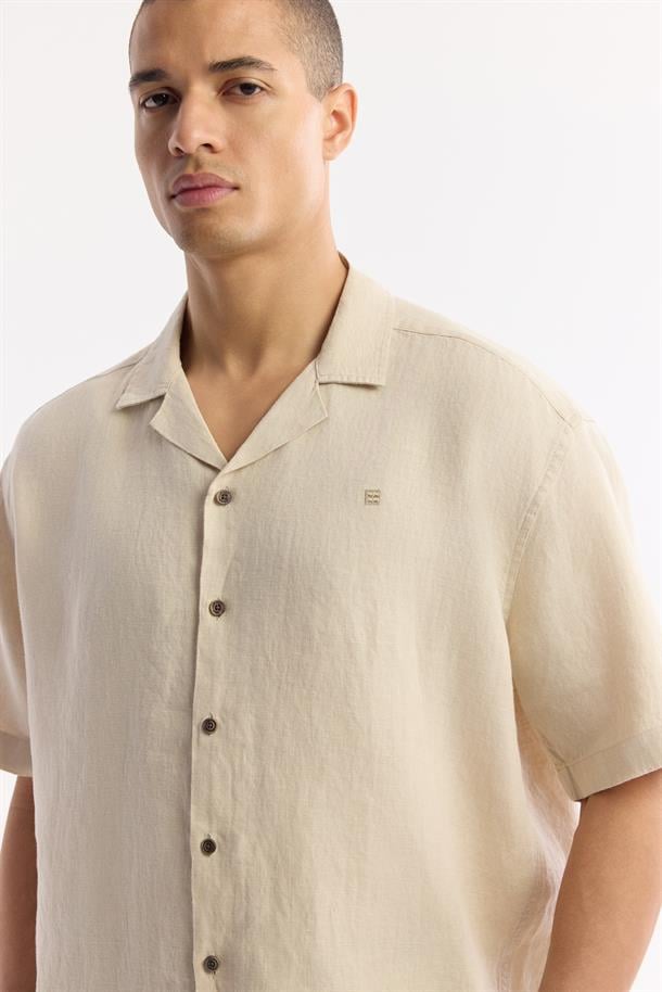 Bej Küba Yaka %100 Keten Kısa Kol Rahat Kesim Oversize Fit Kısa Kol Gömlek