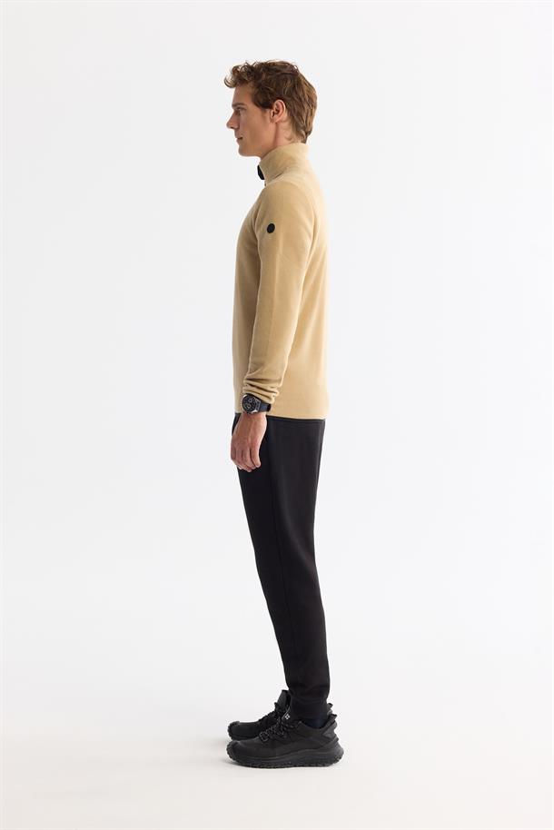Bej Soğuğa Dayanıklı Yarım Fermuarlı Dik Yaka Polar Sweatshirt
