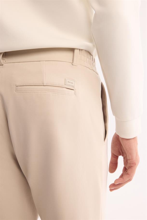 Bej Yanı Lastikli Teknik Slim Fit Pantolon