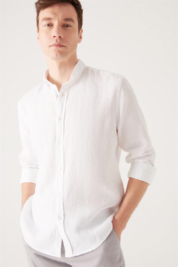 Beyaz %100 Keten Düğmeli Yaka Comfort Fit Gömlek