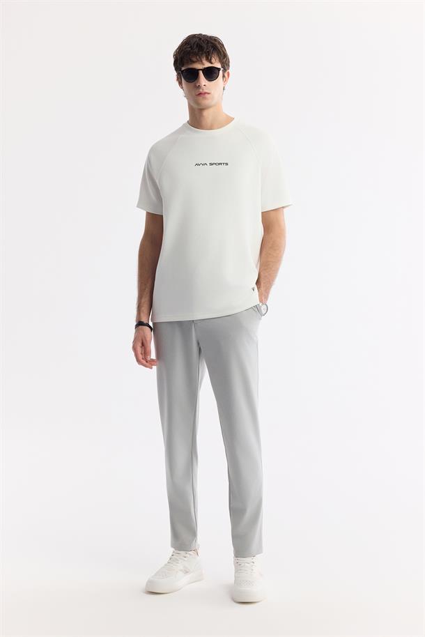 Beyaz %100 Pamuk Bisiklet Yaka Baskılı T-Shirt