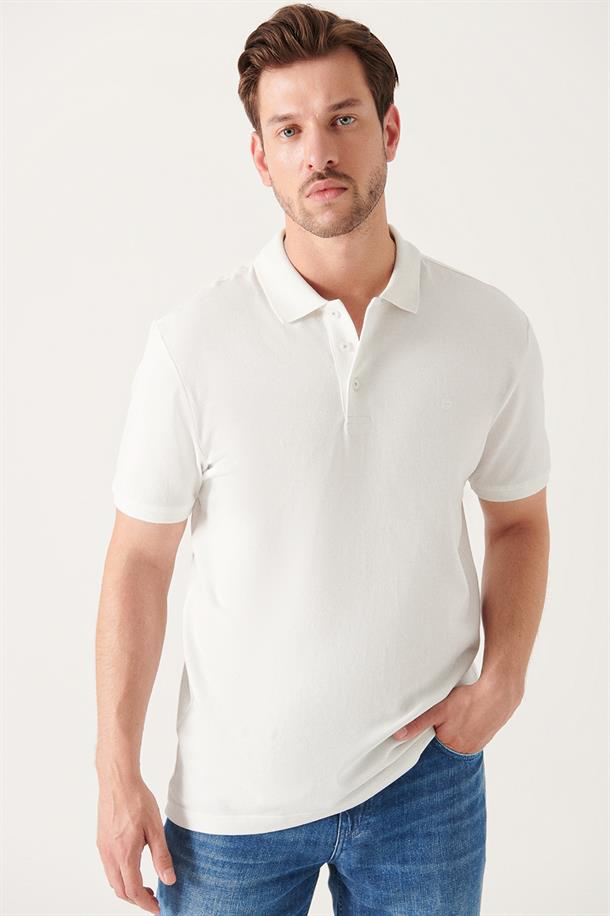 Beyaz %100 Pamuk Serin Tutan Standart Fit Normal Kesim Polo Yaka T-Shirt