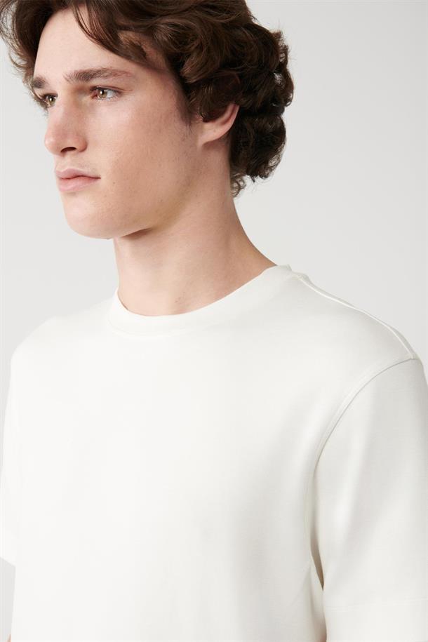 Beyaz Baskılı Bisiklet Yaka Soft Touch T-Shirt