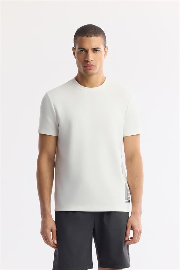 Beyaz Bisiklet Yaka Baskılı Bi Stretch İnterlok T-Shirt