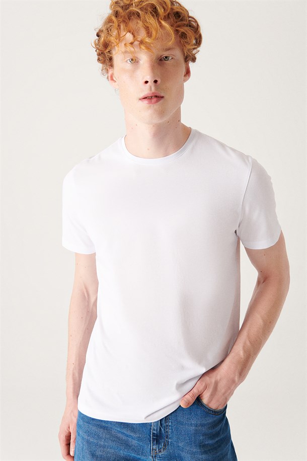 Beyaz Bisiklet Yaka Düz T-Shirt
