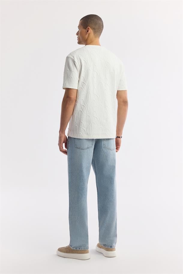 Beyaz Bisiklet Yaka Geometrik Jakar Desenli T-Shirt