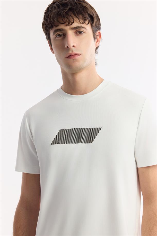 Beyaz Bisiklet Yaka Hareketli Hologram Baskılı Shoft Touch T-Shirt
